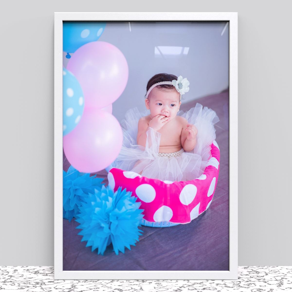 Crown Black White Oak Photo Frame for 91.5 x 61 cm (36x24 Inches) Picture Photo Poster, Hang on wall in both Landscape and Portrait - Framesplus.co.uk