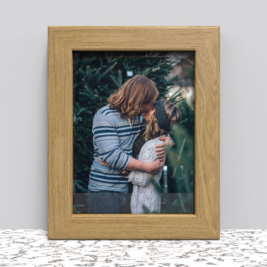 Black White Oak Photo Frame for 8x6 Inches (20.3 x 15.2 cm) Picture Photo, Stand or Hang - Framesplus.co.uk