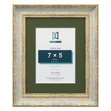 Cassis Cream 10 x 8 inch picture frame with a green mount for a 7 x 5 inch photo