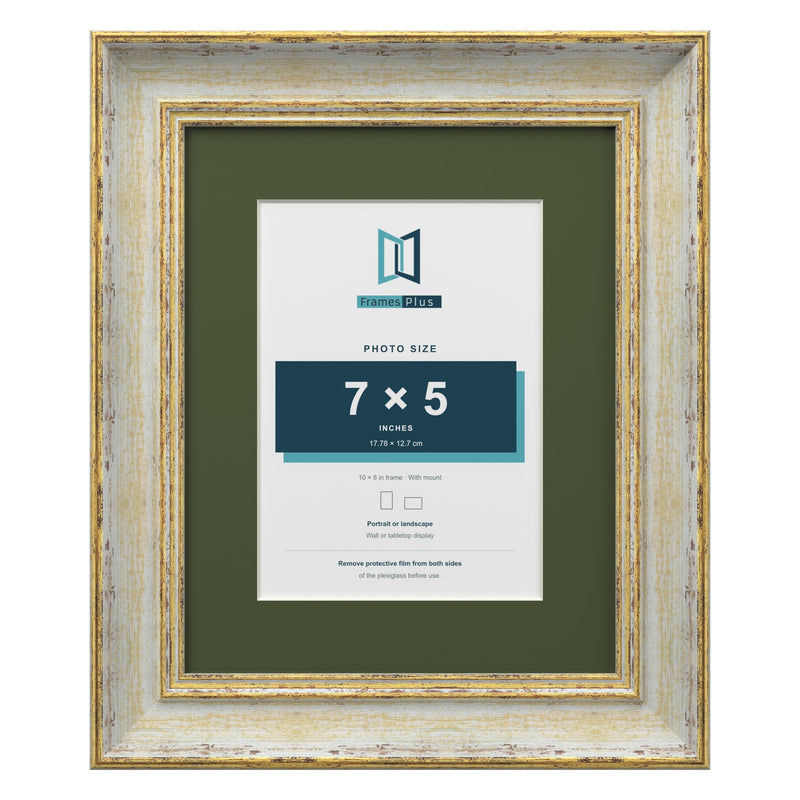 Cassis Cream 10 x 8 inch picture frame with a green mount for a 7 x 5 inch photo
