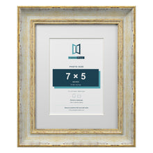 Cassis Cream 10 x 8 inch picture frame with a white mount for a 7 x 5 inch photo