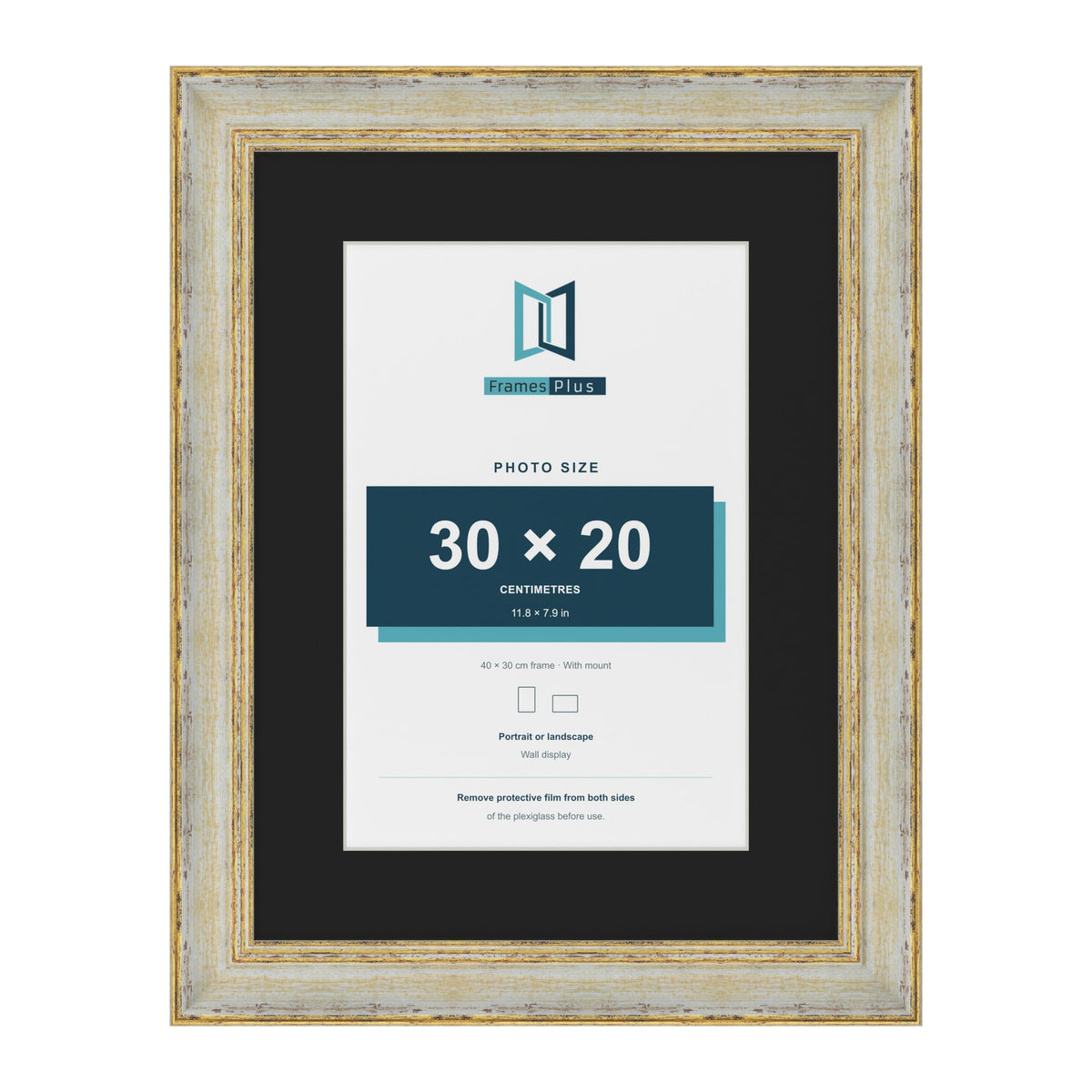 Cassis Cream 40 x 30 cm picture frame with a black mount for a 30 x 20 cm photo