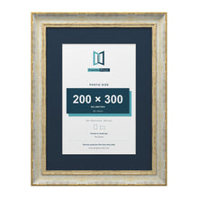 Cassis Cream 40 x 30 cm picture frame with a pacific blue mount for a 30 x 20 cm photo