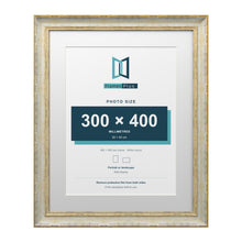 Cassis Cream 50 x 40 cm picture frame with a white mount for a 40 x 30 cm photo