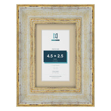 Cassis Cream 6 x 4 inch picture frame with an ivory mount for a 4.5 x 2.5 inch photo