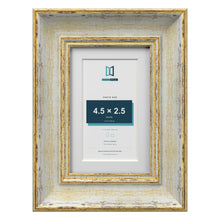 Cassis Cream 6 x 4 inch picture frame with a white mount for a 4.5 x 2.5 inch photo