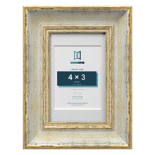 Cassis Cream 6 x 4 inch picture frame with a white mount for a 4 x 3 inch photo