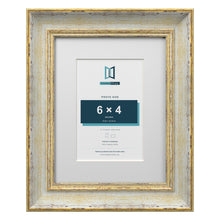 Cassis Cream 9 x 7 inch picture frame with a white mount for a 6 x 4 inch photo