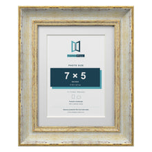 Cassis Cream 9 x 7 inch picture frame with a white mount for a 7 x 5 inch photo