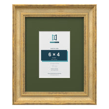 Cassis Gold 10 x 8 inch picture frame with a green mount for a 6 x 4 inch photo