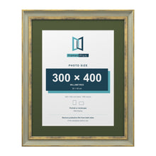Cassis Green 50 x 40 cm picture frame with a green mount for a 40 x 30 cm photo