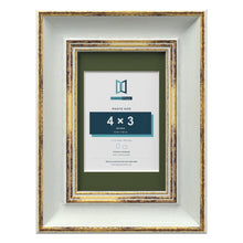 Cassis Light Grey 6 x 4 inch picture frame with a green mount for a 4 x 3 inch photo
