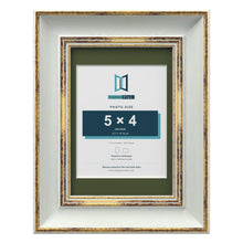 Cassis Light Grey 7 x 5 inch picture frame with a green mount for a 5 x 4 inch photo