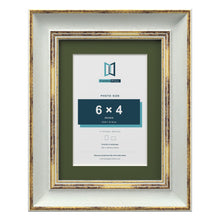Cassis Light Grey 8 x 6 inch picture frame with a green mount for a 6 x 4 inch photo