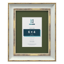 Cassis Light Grey 9 x 7 inch picture frame with a green mount for a 6 x 4 inch photo