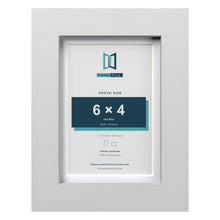 Classic White 7 x 5 inch picture frame with a white mount for a 6 x 4 inch photo