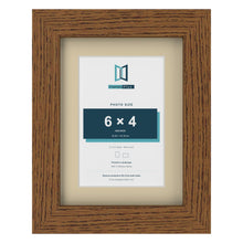 Dark Oak 8 x 6 inch picture frame with an ivory mount for a 6 x 4 inch photo