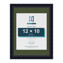 Louis Black 16 x 12 inch picture frame with a green mount for a 12 x 10 inch photo