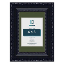 Louis Black 6 x 4 inch picture frame with a green mount for a 4 x 3 inch photo