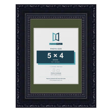 Louis Black 7 x 5 inch picture frame with a green mount for a 5 x 4 inch photo
