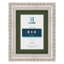 Louis Silver 8 x 6 inch picture frame with a green mount for a 6 x 4 inch photo